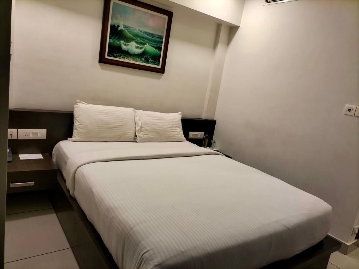 Hotel SAAS Residency Kozhikode Exterior foto