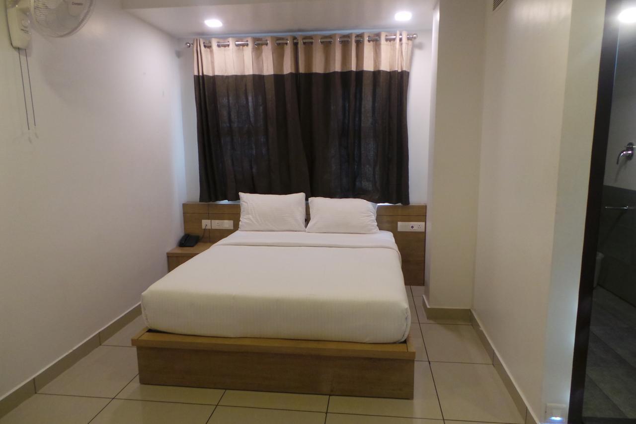 Hotel SAAS Residency Kozhikode Exterior foto